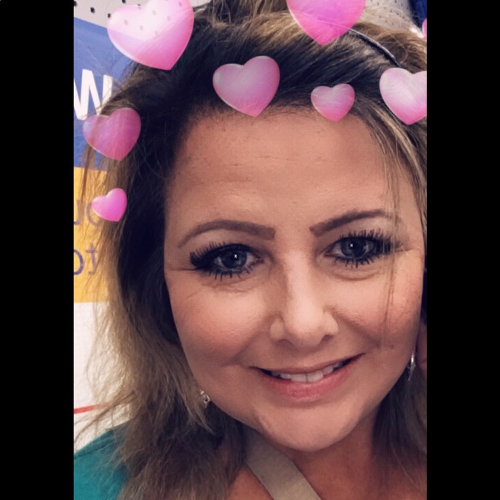 Meet your Posher, Kimberly 💛